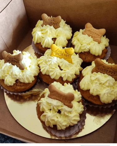 Chicken & Peanut Butter Cupcakes (Box of 6)