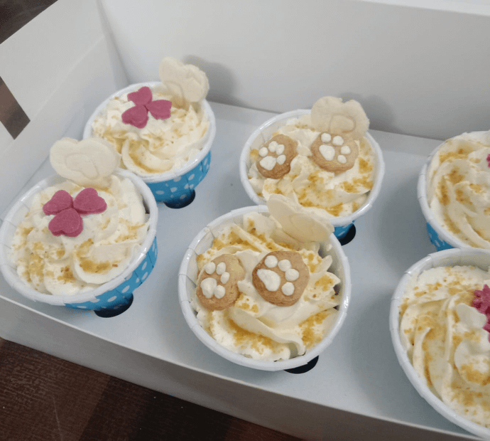 Chicken Custom Cupcakes -Box of 6