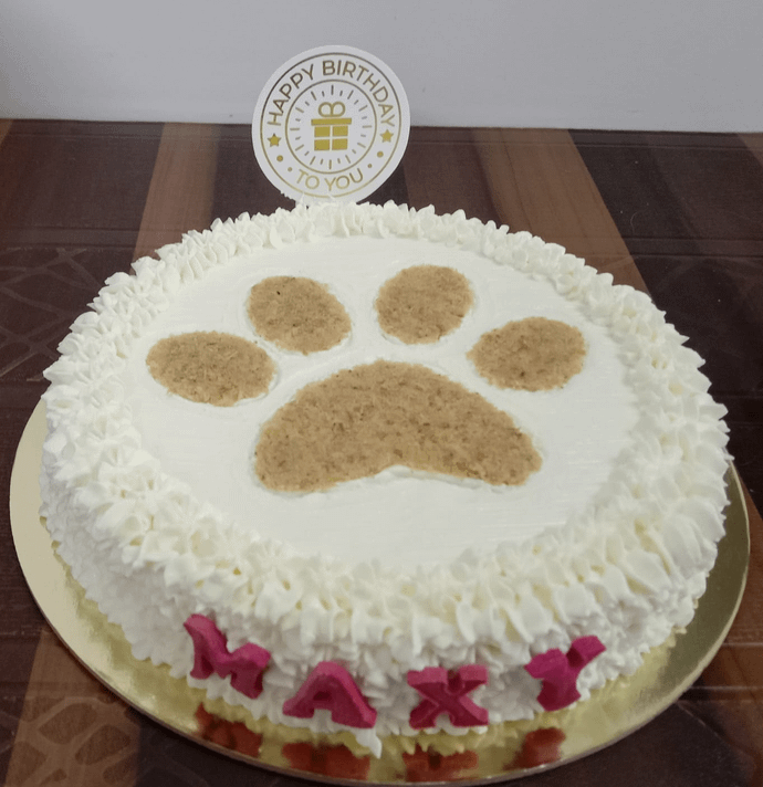Custom Cakes with paw design -500g