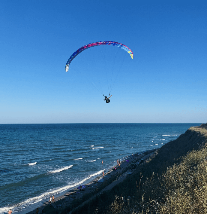 Paragliding 15mins ride in Qurim, Goa