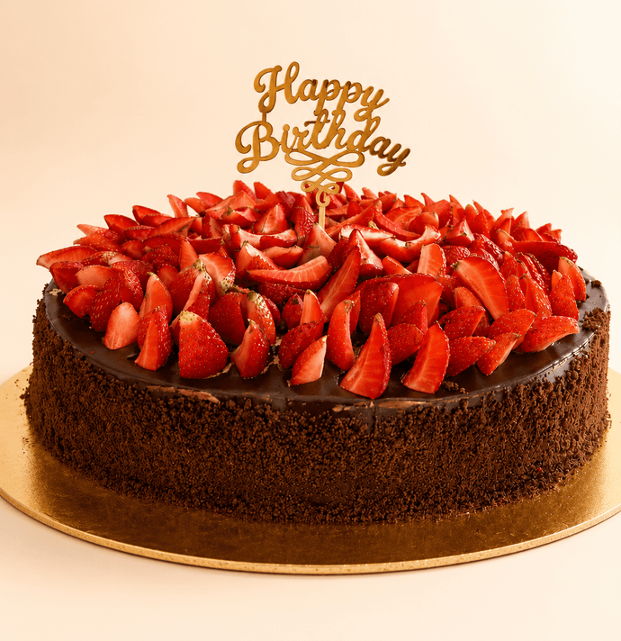 Luxury Strawberry Chocolate Cake 1500 Gram