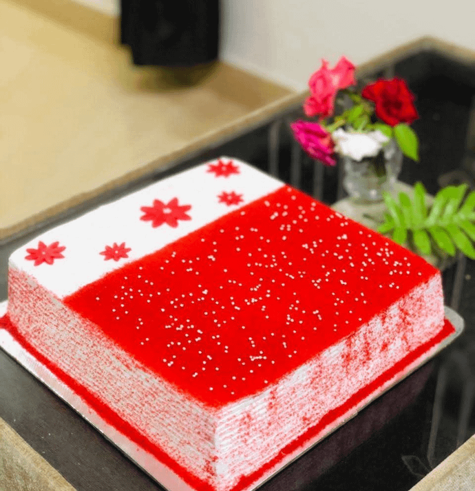 Royal Red Velvet Cake (1.5 Kg)