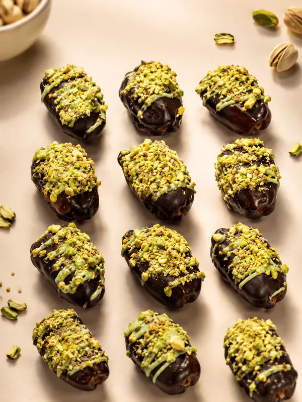 Kunafa Pistachio Chocolate Dates 
